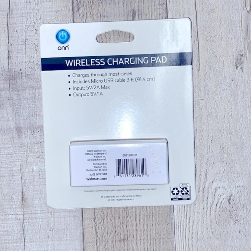 ONN wireless phone charging pad new in package